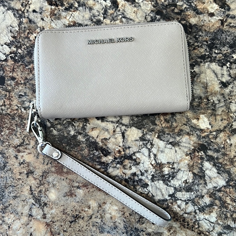 Michael Kors wristlet